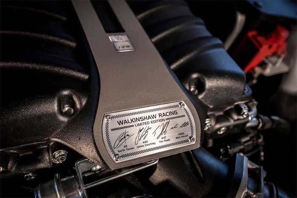 Holden-Commodore-VF-Racing-Edition-Walkinshaw-Racing-4
