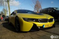 BMW I8, again in yellow and again by JDCustoms!