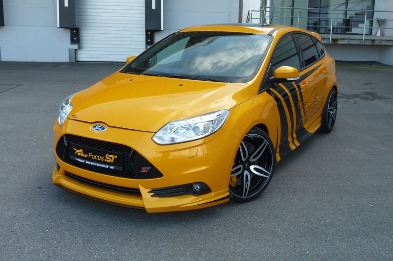 Wolf Racing shows a Power Ford Focus ST