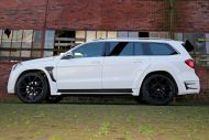 Mercedes Benz GL tuned by Larte Design as "Black Crystal"