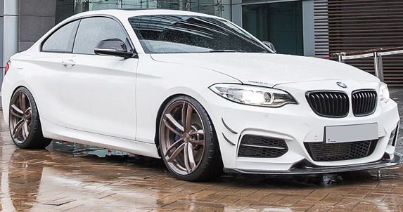 Alpine White BMW 220i Coupe with chic PUR rims