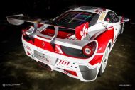 Le look racing sur la Ferrari 458 Italia de Cyclonese Design