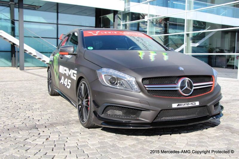 Lewis Hamilton bekommt eigenen Mercedes-Benz A45 AMG
