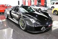 Al Ain Class Motors verkauft schwarzen Porsche 918 Spyder