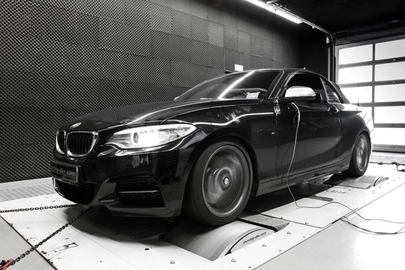 Mcchip-DKR sintonizza la BMW M235i convertibile su 404 PS