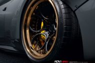 ADV.1 Wheels lichtmetalen velgen op de Liberty Walk Ferrari 458 Italia