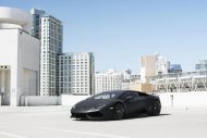 GMG Racing mostra la sua Lamborghini Huracan nera opaca