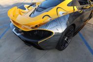 StickerCity zeigt seine crazy Folierung am McLaren P1