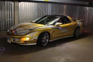 Pontiac Trans Am Golden Leaf And Rhinestones 1 190x127