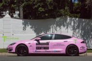 ¡Afinando por una buena causa! Pink Tesla Model S del sintonizador TSportline