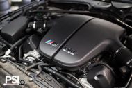 Inspectie van de BMW E60 M5 door de tuner PSI