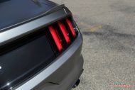 Enveloppement impressionnant sur la Ford Mustang GT