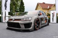 VW Golf R as Oettinger Golf 500R with up to 750 PS at the lake