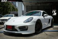 Prodrive sintoniza el Porsche Cayman con ruedas ADV.1