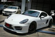 Prodrive sintoniza el Porsche Cayman con ruedas ADV.1