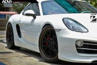 Prodrive dostraja Porsche Cayman za pomocą kół ADV.1