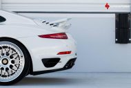 HRE 300 21 Zoll auf einem weißen Porsche 911 Turbo S vom Tuner Supreme Power