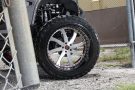 Riesige Forgiato Wheels Alus auf einem mächtigen Jeep Wrangler