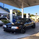 1990er Ford Mustang negro con HRE RS105 Alu's