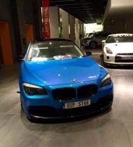 Ultrafett &#8211; BMW 7er F01 mit Lila Folierung und Vossen Wheels