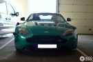 Exclusif Aston Martin Vantage V12 en Viridian Green