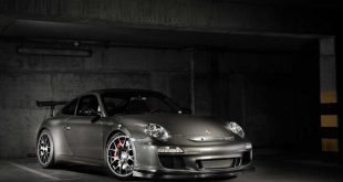 Design esclusivo, migliori prestazioni: Porsche 911 GT3 R racing (992)