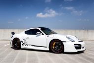 قيادة حصرية – ضبط سيارة Techart Porsche Cayman