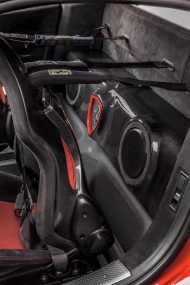 ferrari 458 speciale 1 tuning 8 190x285 Mehr Bumms auch im inneren   Ferrari 458 Italia Soundanlage