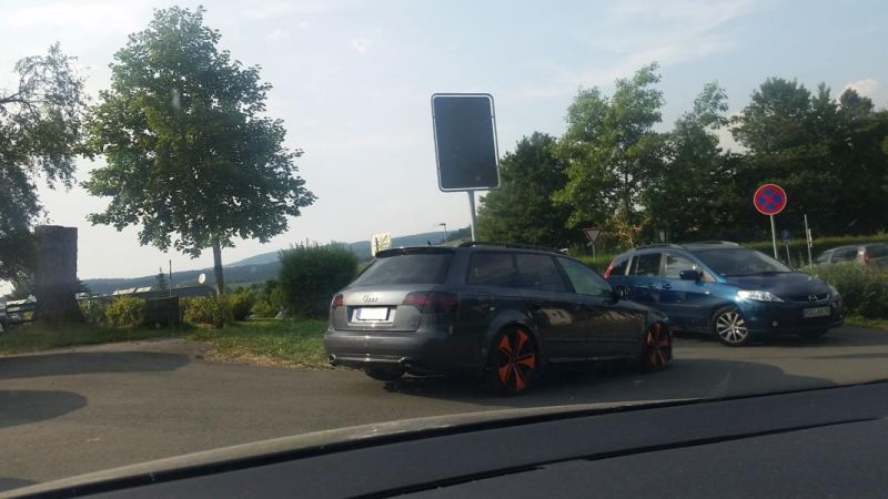 20150810 170630 Schnappschuss: Audi A4 B7 Avant mit orangen Akzenten