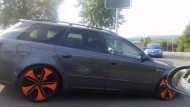 Schnappschuss: Audi A4 B7 Avant mit orangen Akzenten