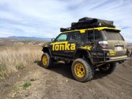 No toy! Toyota 4Runner extremely Tuning by Tonka
