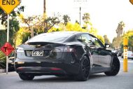 Celebrity Tesla Model S P85D à l'écoute de TSportline