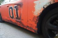 dodge charger gets rusted general lee wrap in sweden 2 190x126 General Lee is Back   Dodge Charger mit Klassiker Folierung