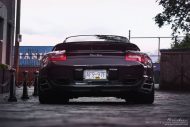 Porsche 911 Turbo auf Brixton Forged CM5 Felgen