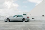 Video: ADV.1 velgen op de Renntech Mercedes S63 AMG