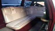 this lincoln stretch limo is not a bentley 3 190x107 Lincoln Stretch Limo mit Bentley Optik Umbau