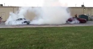 video tauziehen chevrolet corvet 310x165 Video: Fake Tug Of War   Tesla Roadster vs. Ford F 650!