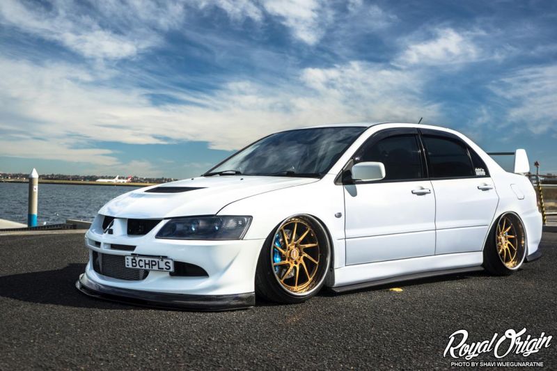 Mitsubishi Evolution 8 with RSV FORGED RX10 Alu's