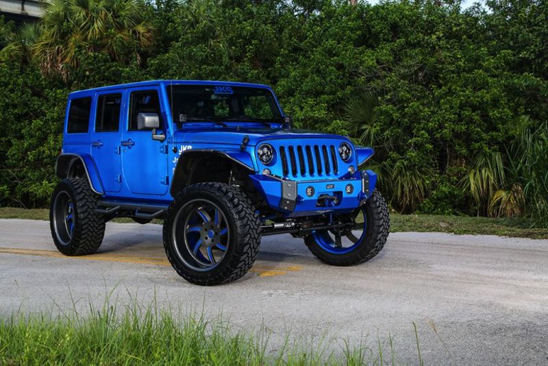 Blue Custom Jeep Wrangler Tuning 1