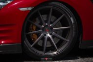 21 Zoll Vossen Wheels VPS-310 am roten Nissan GT-R