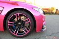 Pink Chrome BMW M4 folierung pink 4 190x127 Pink Bulle   Impressive Wrap foliert den BMW M4 F82