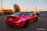 Pink Chrome BMW M4 folierung pink 6 190x127 Pink Bulle   Impressive Wrap foliert den BMW M4 F82