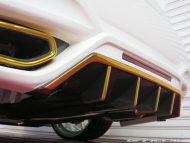 Pompööööös - Blanco / Dorado Rolls-Royce Wraith por OFFICE-K