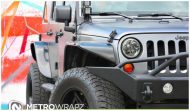 Mattgrauer getunter Jeep Wrangler by Metro Wrapz