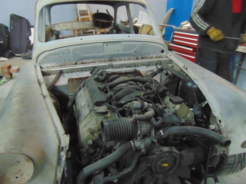 Dicker BMW V8 Motor im 1962er Skoda Octavia
