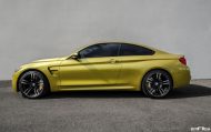 Sehr dezent &#8211; EAS Tuning am Austin Yellow lackierten BMW M4 F82