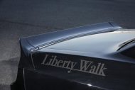 Jeszcze bardziej brutalny - Liberty Walk Dodge Challenger z piekła rodem!
