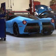 Foto: Der weltweit einzige mattblaue Ferrari LaFerrari?