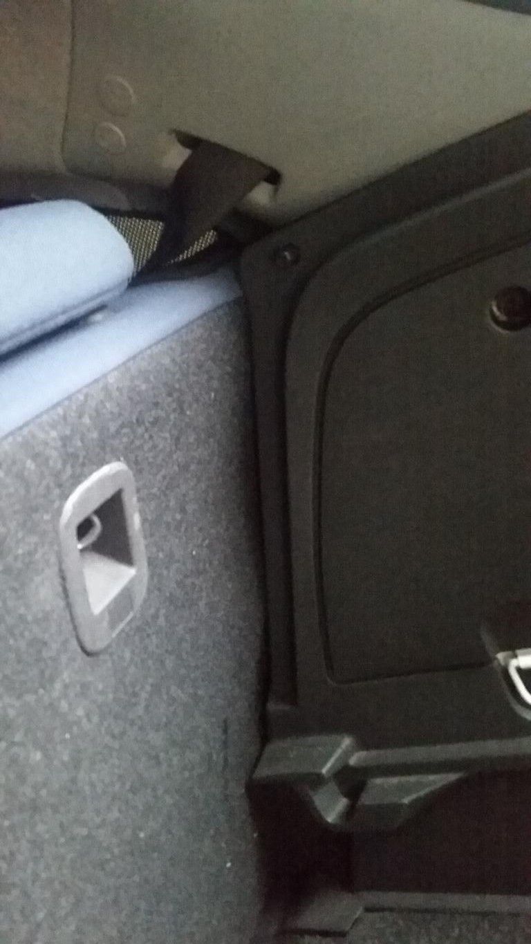 20151213 135036 e1450097799978 Hatchbag Kofferraumschutz   Einbauanleitung Opel Corsa
