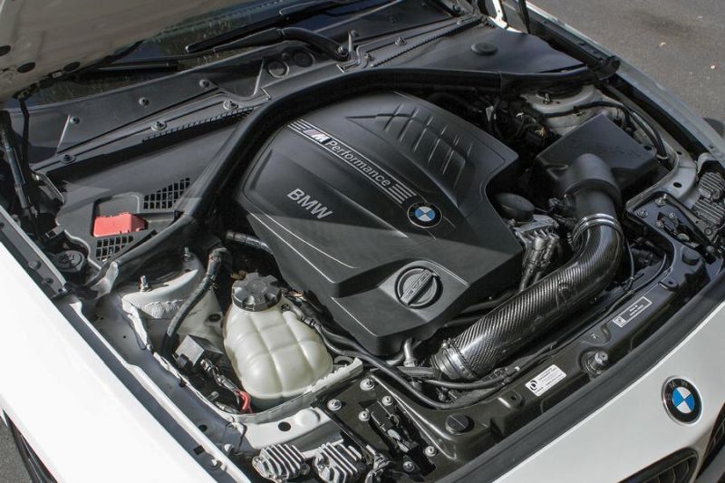 Acerca de 440PS y 300km / h en el Dinan BMW M235i Coupe